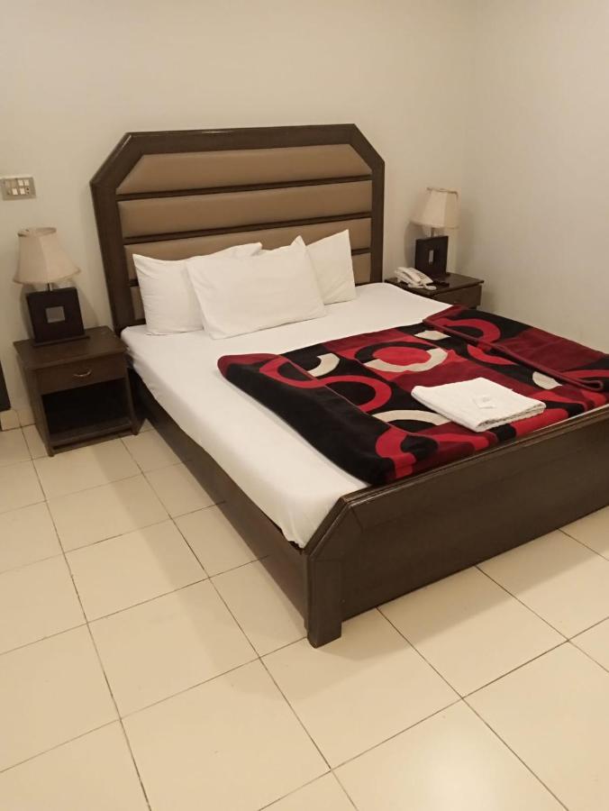 Hotel Eden Rock Равалпинди Экстерьер фото